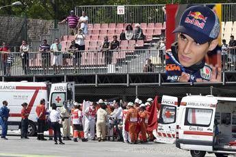 Incidente in Moto2 in Catalogna, muore il pilota spagnolo Luis Salom Incidente in Moto2 in Catalogna, muore il pilota spagnolo Luis Salom